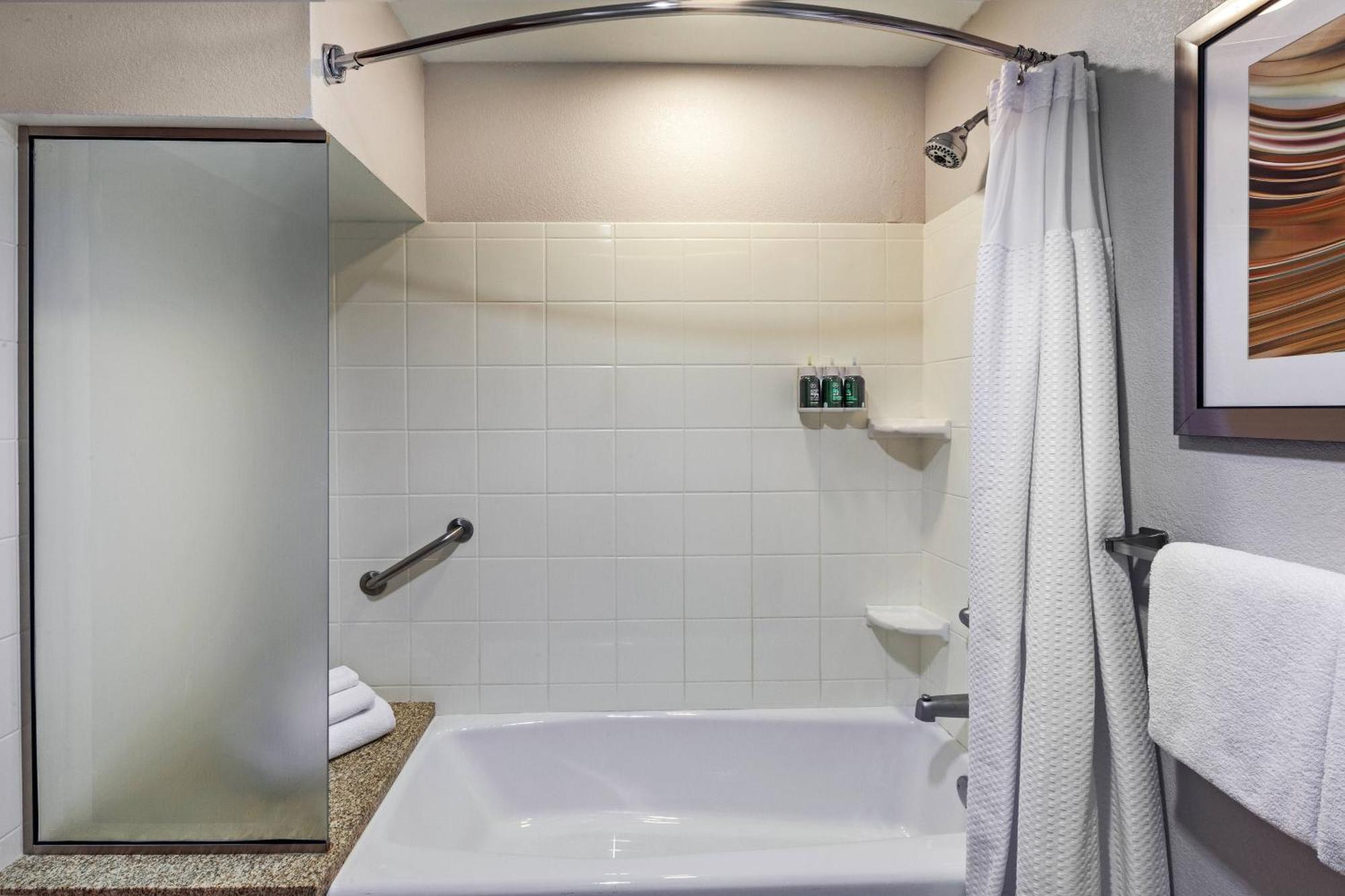 คอร์ตยาร์ด ทัลซ่า วูดแลนด์ฮิลส์ Hotel ทัลซา ภายนอก รูปภาพ