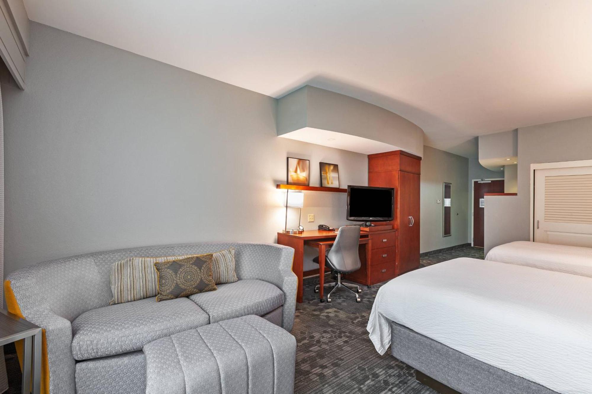 คอร์ตยาร์ด ทัลซ่า วูดแลนด์ฮิลส์ Hotel ทัลซา ภายนอก รูปภาพ