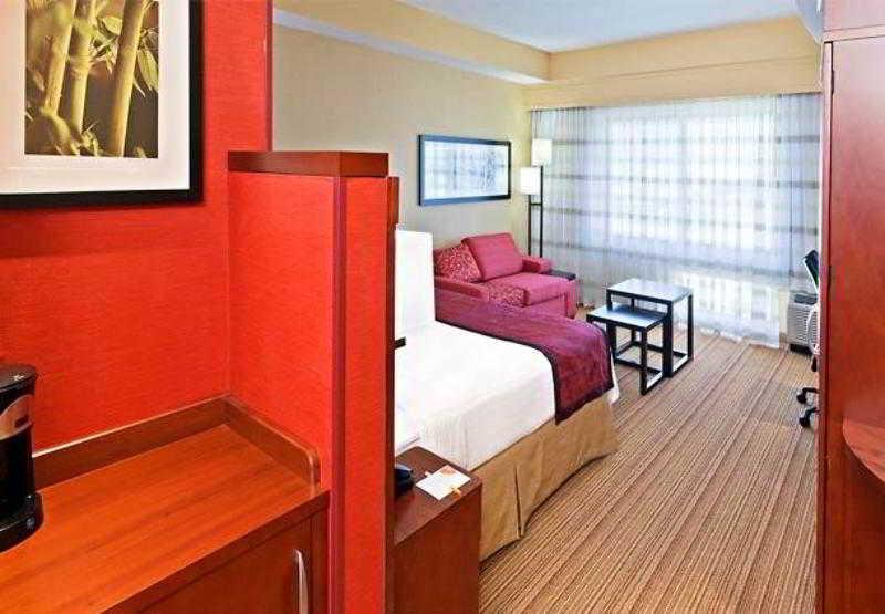 คอร์ตยาร์ด ทัลซ่า วูดแลนด์ฮิลส์ Hotel ทัลซา ภายนอก รูปภาพ